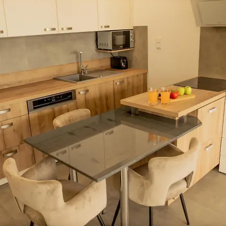 Panorama Superior - Pool, Garden, Parking *