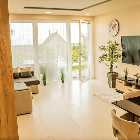 Panorama Superior - Pool, Garden, Parking Apartment