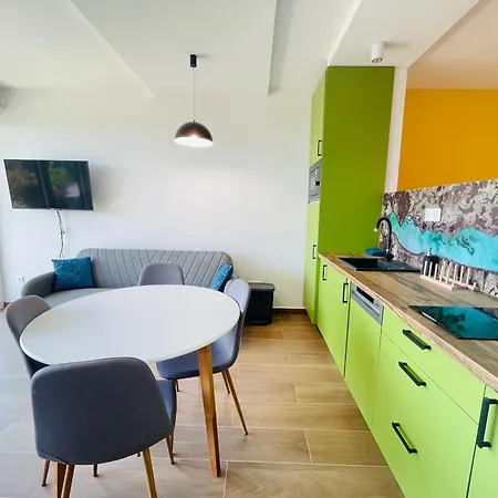 Panorama Superior - Pool, Garden, Parking Apartament