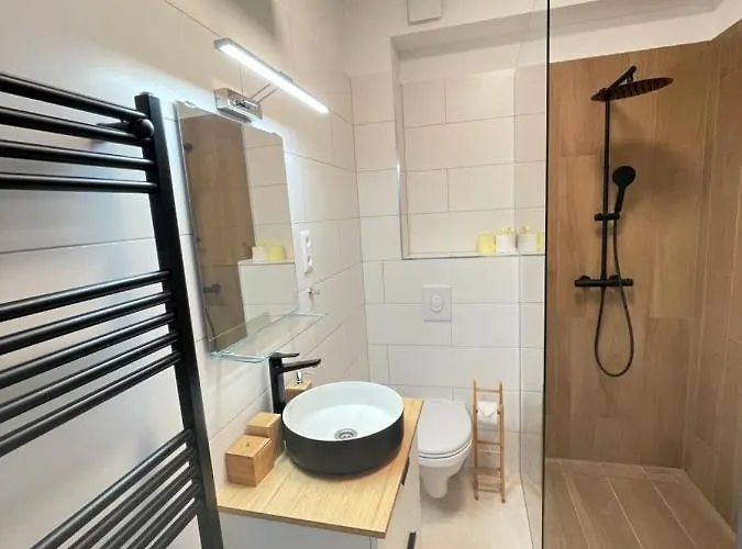 Panorama Superior - Pool, Garden, Parking