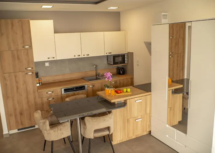 Panorama Superior - Pool, Garden, Parking Apartament *