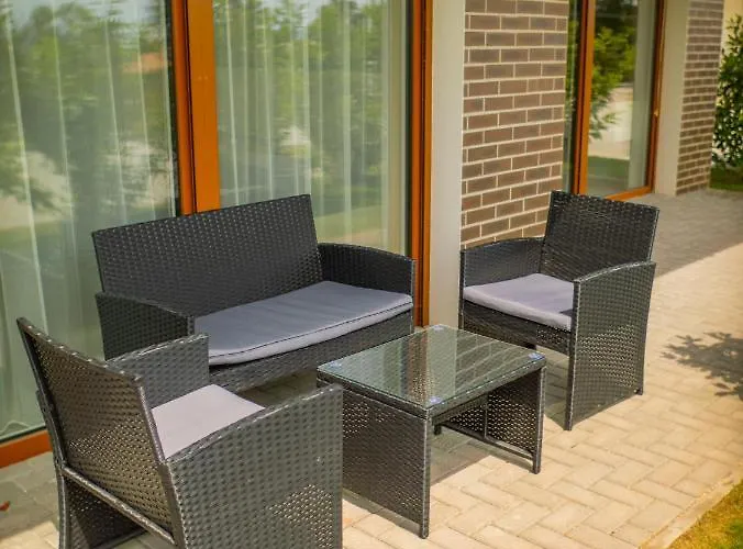 Panorama Superior - Pool, Garden, Parking *