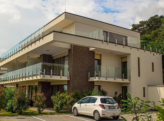 Panorama Superior - Pool, Garden, Parking *