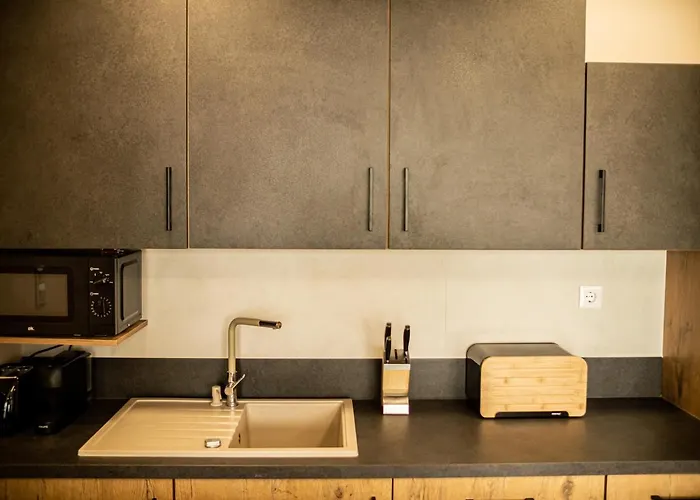 Panorama Superior - Pool, Garden, Parking