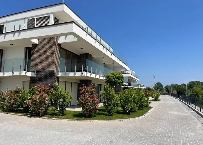 Panorama Superior - Pool, Garden, Parking *